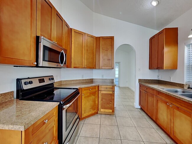 Building Photo - 8375 Fort Thomas Way