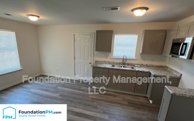 Foto del edificio - 4412 Sunvalley Dr