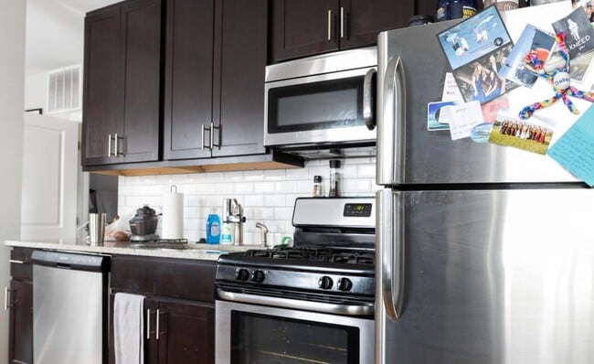 Building Photo - 1 bedroom in Chicago IL 60642