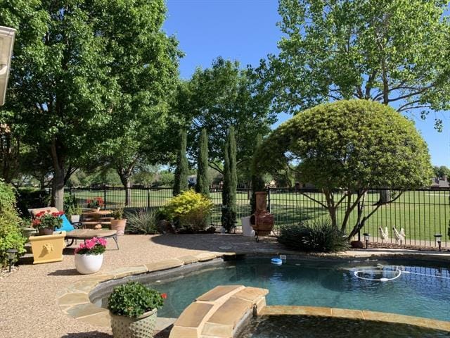 Building Photo - 2512 Prestonwood Dr