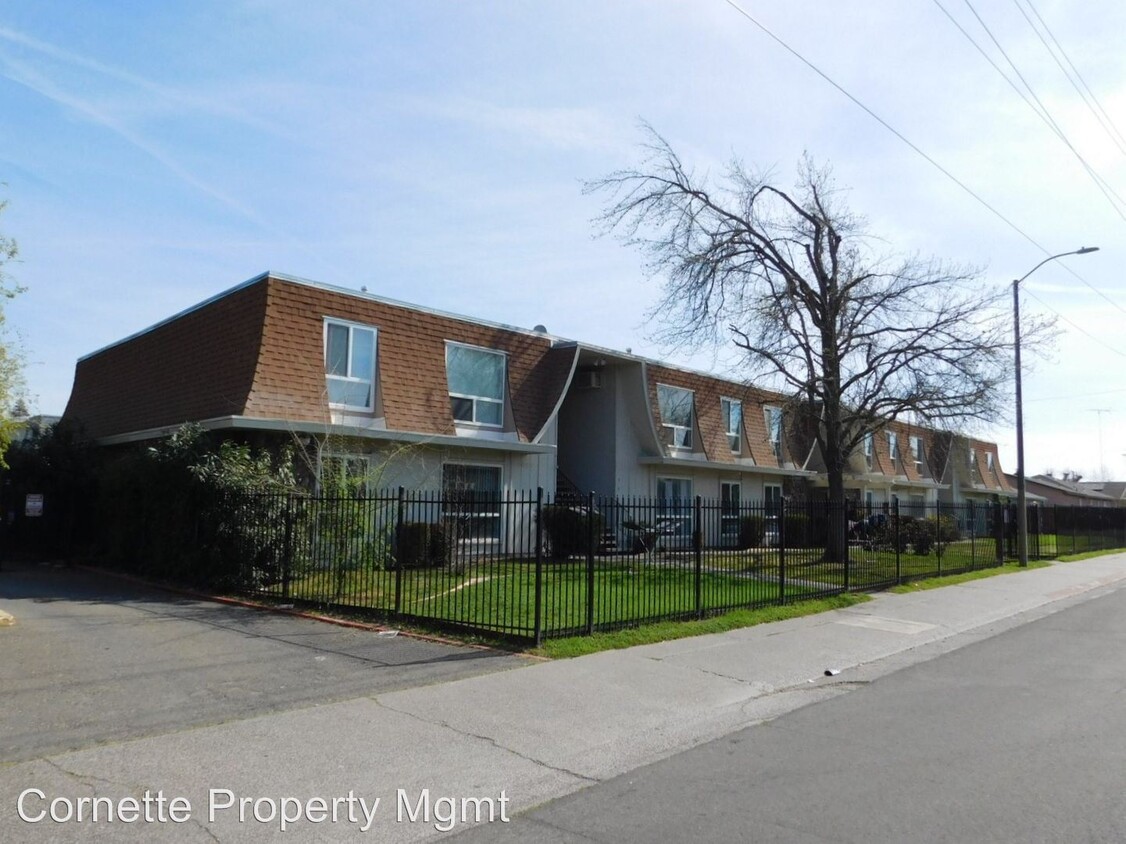 Primary Photo - 3000 Howe Ave