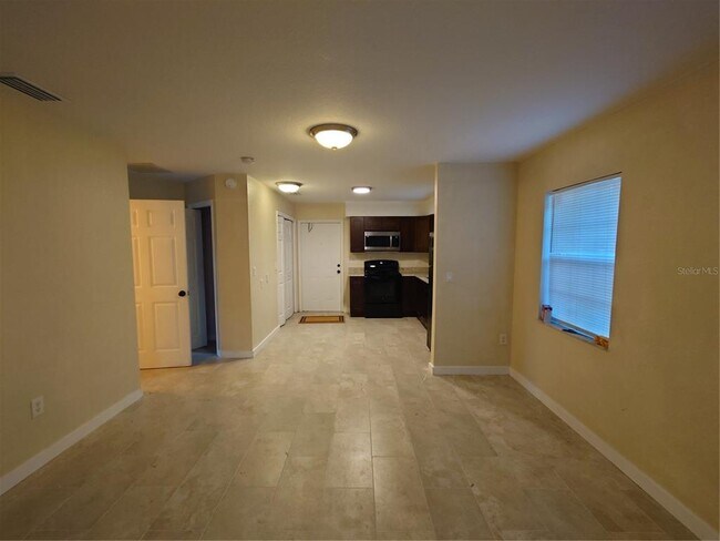 Foto del edificio - 917 Jensen Ave