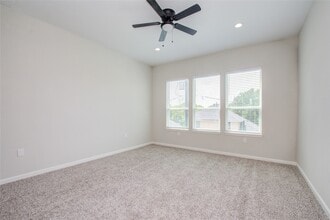 Building Photo - 4916 Sunbeam St