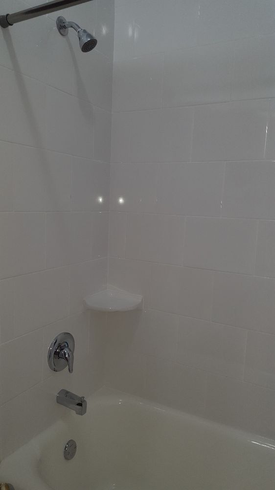 Building Photo - Large brand new  bedroom apartment available