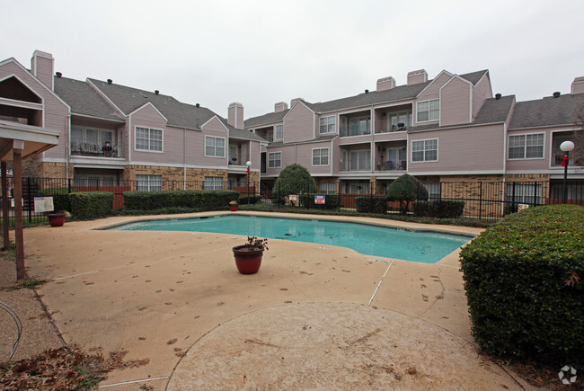 Pool - Westmount Place Apartments