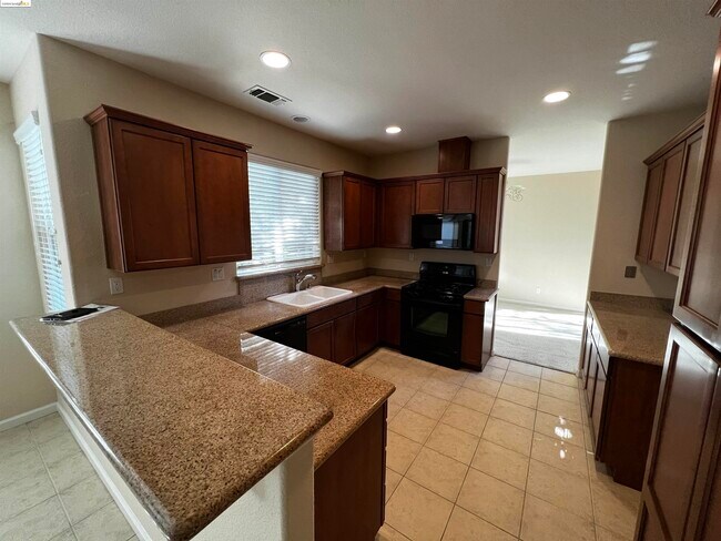 Foto del edificio - 512 Lassen Way