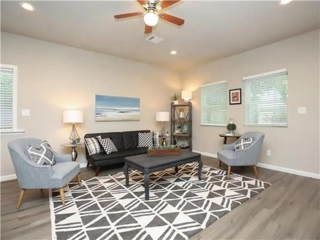 Foto principal - 707 Garrett St