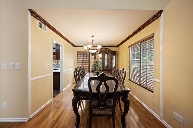 Foto del edificio - 22606 Archwood St