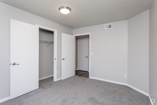 3BR, 2BA - 1,186 SF - Riverstone Apartments