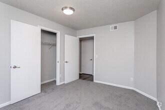 3BR, 2BA - 1,186 SF - Riverstone Apartments