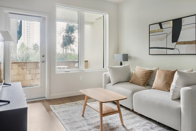 Building Photo - 2333 Calle Del Mundo