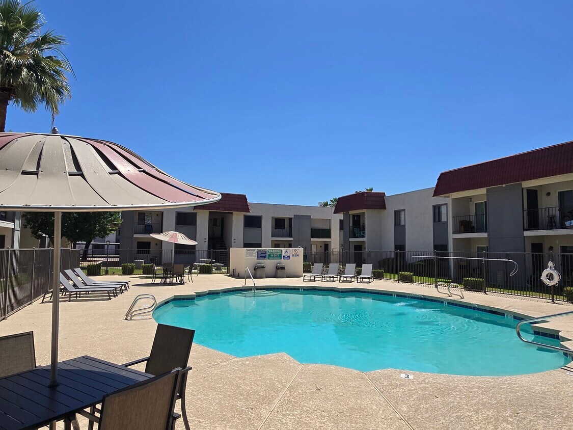 Piscina comunitaria - Hidden Village