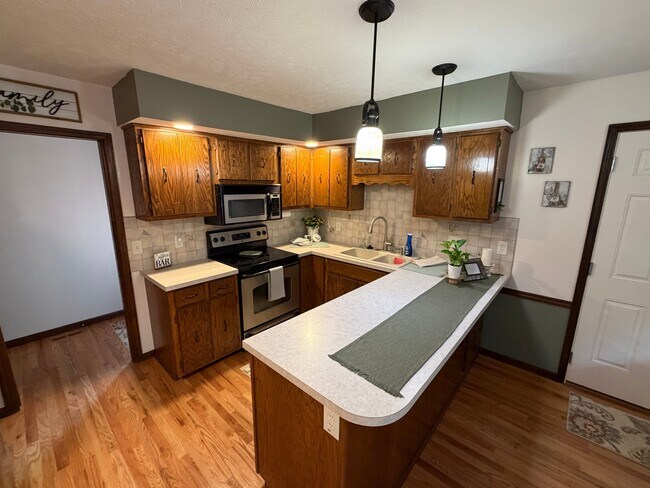Building Photo - 5212 Bison Dr