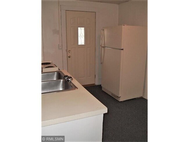 Building Photo - 155-157 N Starr Ave