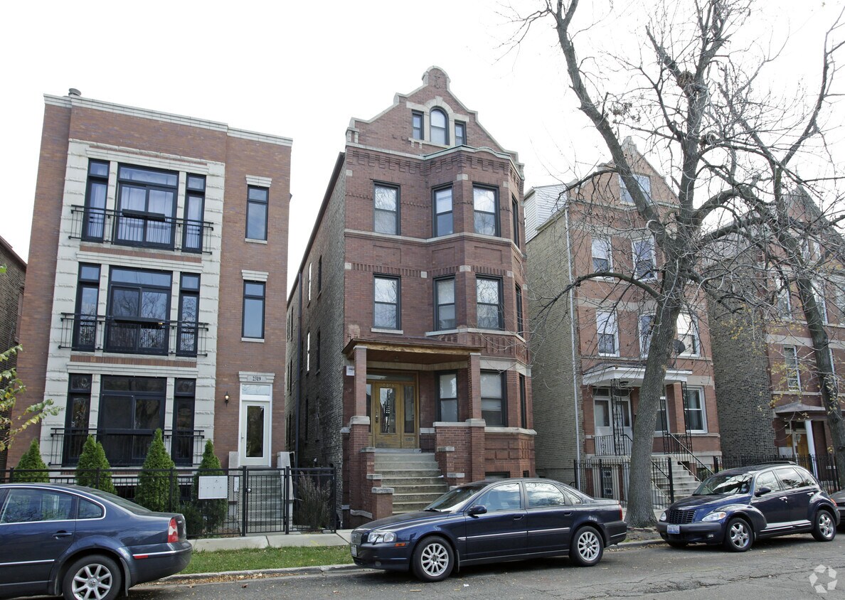 Primary Photo - 2315 N Leavitt St
