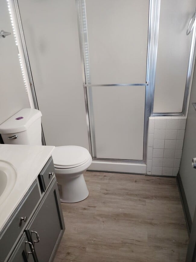 Building Photo - Single Family Home