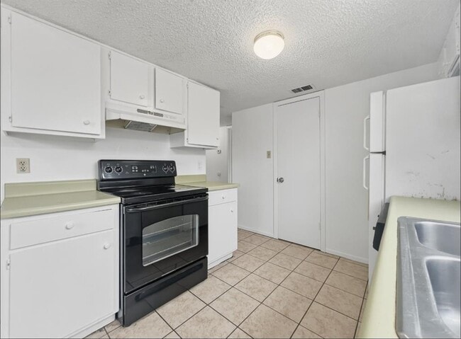 Building Photo - 3427 Willowrun Dr