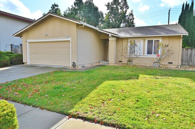 Building Photo - $3650 - GORGEOUS REMODELED HOME IN THE NIL...