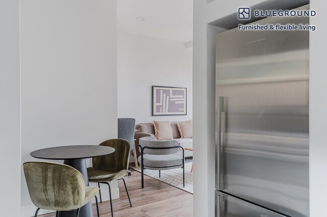 Foto del edificio - 715 Everett Ave