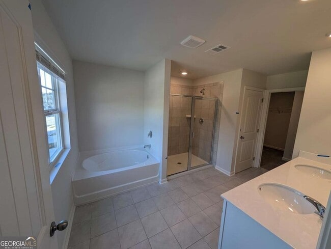 Photo - 2465 Poppy Ct Townhome