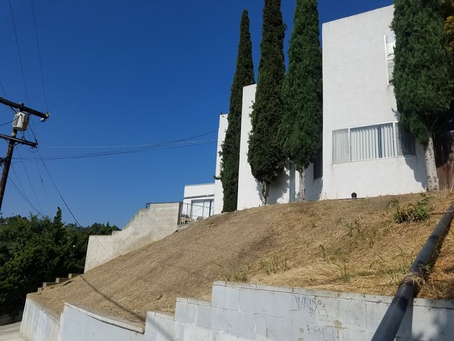 Foto del edificio - 4039 N Bonita St