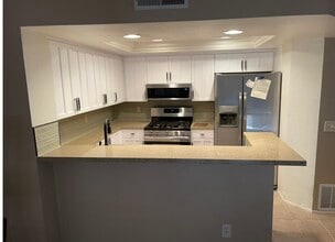 Building Photo - 9916 Scripps Westview Wy