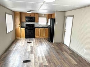 Building Photo - 1718 W Dumble St