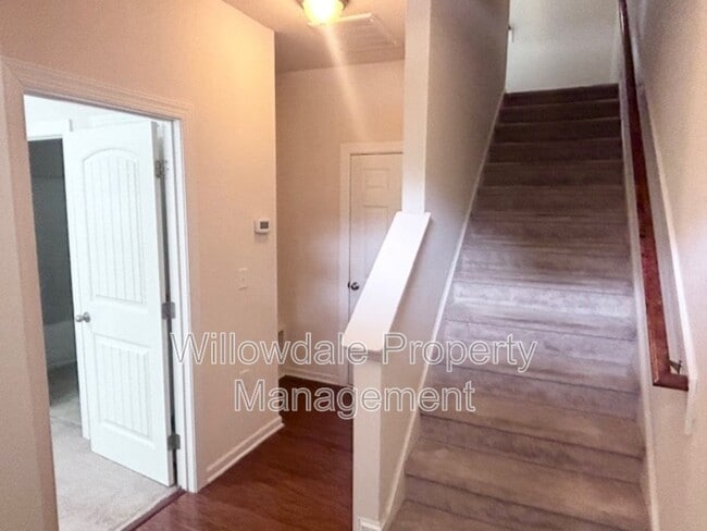 Foto del edificio - 6002 Kentworth Dr