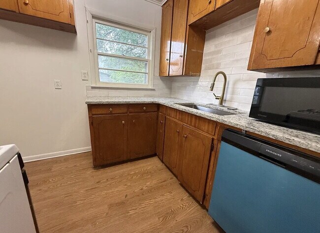 Foto del edificio - 317 N Atlanta St