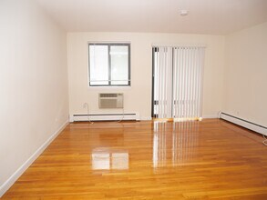 Building Photo - 1039 Commonwealth Avenue