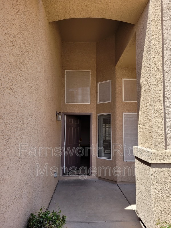 Photo - 1270 W Flintlock Way House