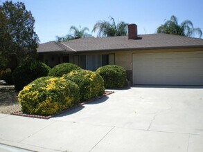Building Photo - 597 Montebello Pl