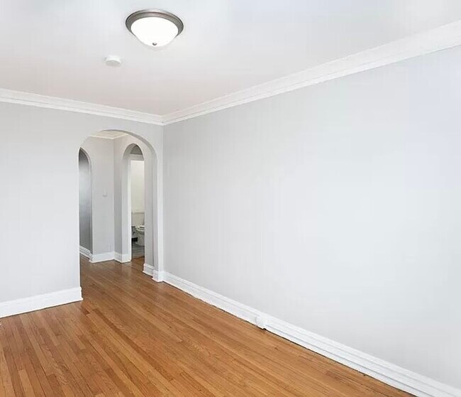 Building Photo - 5910 W 26th St