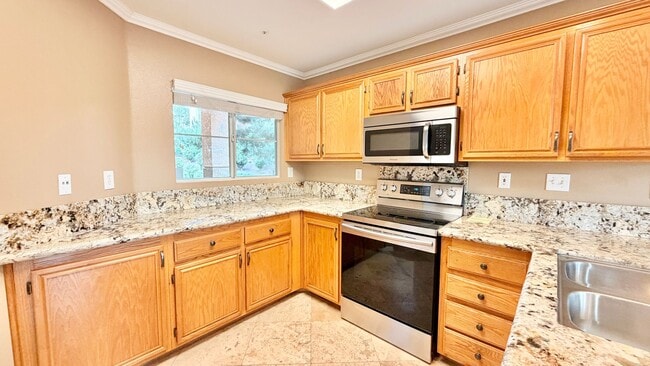 Building Photo - Beautifully Updated and Upgraded Two-Story in Bonsall, Water/Trash/Landscaping Included in Rent, ...