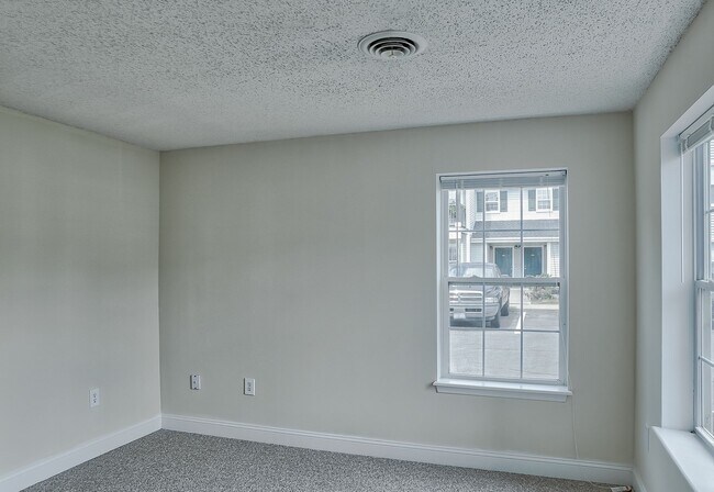 Foto del edificio - Riverwalk Apartments