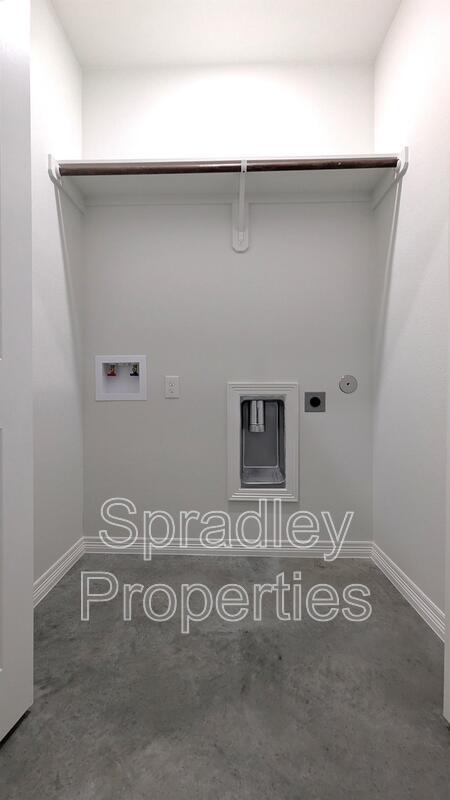 Foto del edificio - 301 Juniper Dr