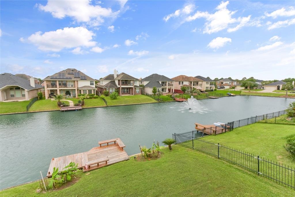 Primary Photo - 18111 Blues Point Dr