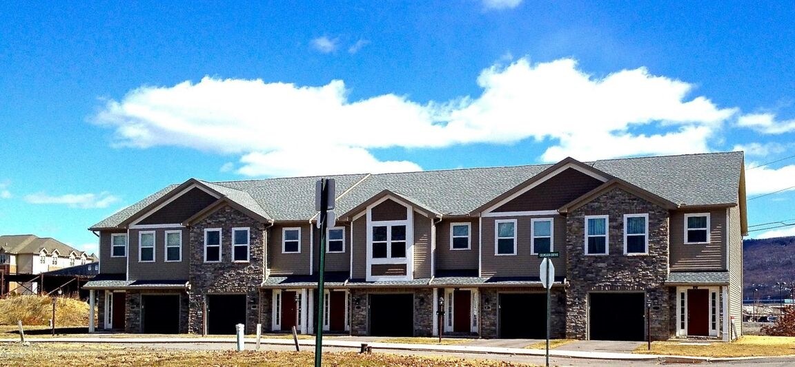 2735 Crimson Dr, Lock Haven, PA 17745 Townhomes for Rent Lock Haven