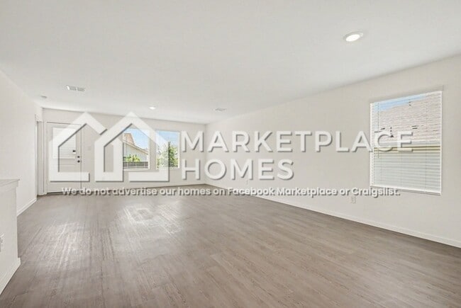 Building Photo - 10749 Revolver Dr