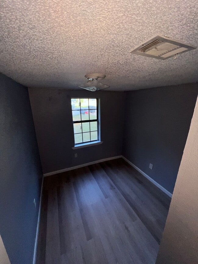 Building Photo - 2109 Ragsdale Ave