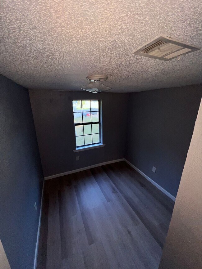 Foto del edificio - 2109 Ragsdale Ave