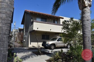 Building Photo - 3815 Van Dyke Ave