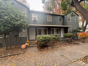 Building Photo - 2000 6th St