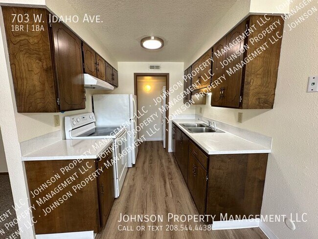 Building Photo - Meridian's Broadway Manor Apartment no ava...