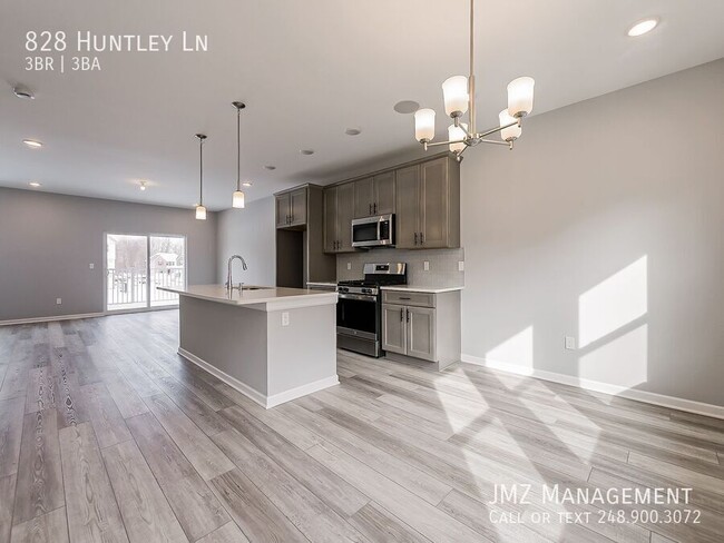 Building Photo - 828 Huntley Ln