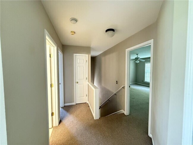 Foto del edificio - 6535 Whirlaway Dr