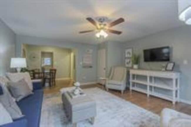 Foto del edificio - 4110 Clark Ave