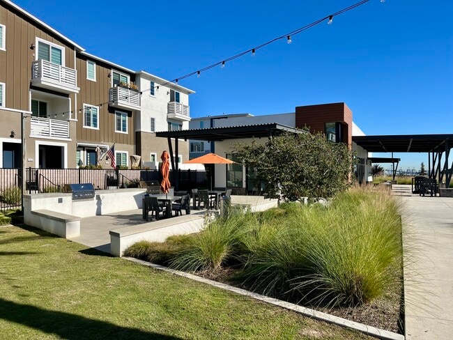 Foto del edificio - 1475 Sandbar Ln