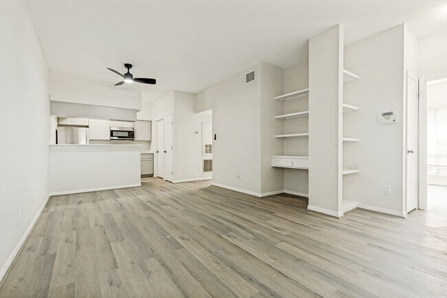 Foto del edificio - 2626 Holly Hall St