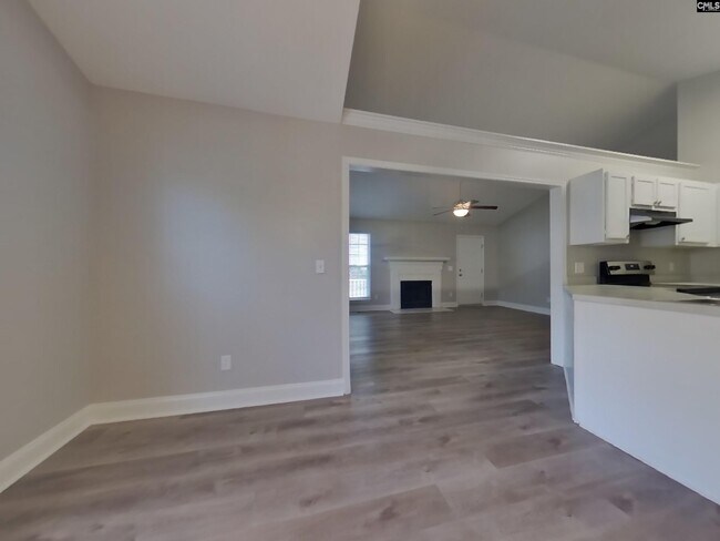 Foto del edificio - 1003 Cambridge Oaks Dr